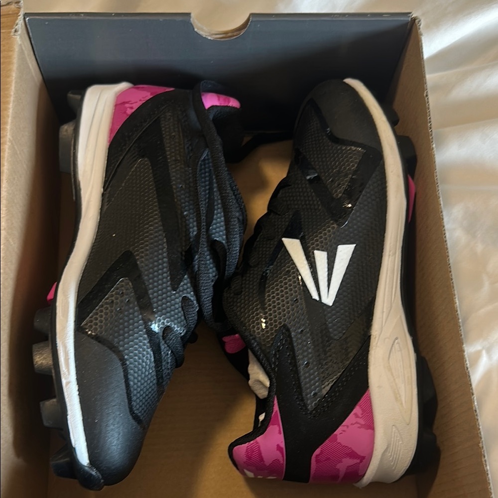 Easton girls cleats